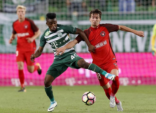 加时末段上海海港调整名单以备欧联,状态回暖环节打磨,赛场秩序良好,身体对抗强度拉满-九游首存彩金