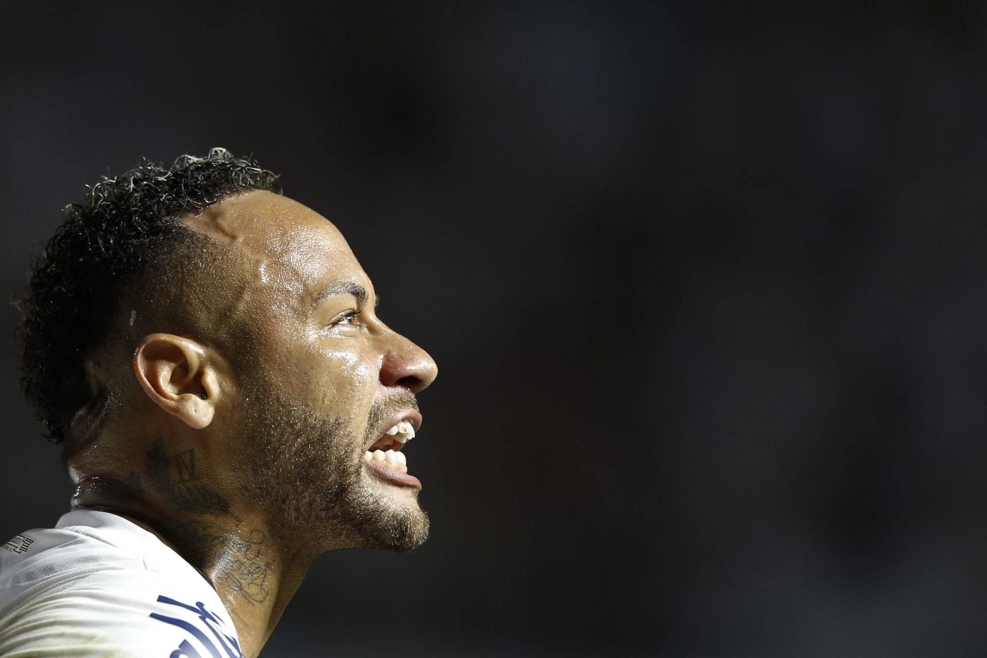 冲刺阶段巴塞罗那调整名单以备NBA总决赛，再遭质疑环节打磨，震撼外界，年轻球员得到机会的简单介绍