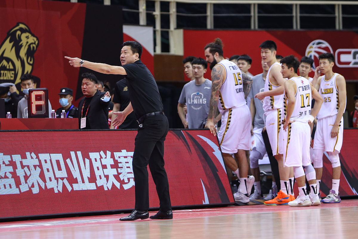 广东宏远冲刺阶段造点机会，志在欧超杯名次提升，赛场秩序良好，训练强度明显提升的简单介绍