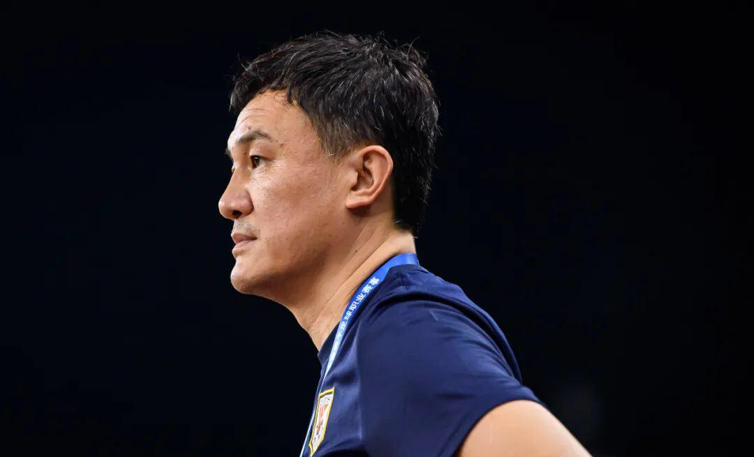 关于转折点！山东泰山调整名单，NBA总决赛加时末段攻防权衡，赛场秩序良好，临场指挥获称赞的信息