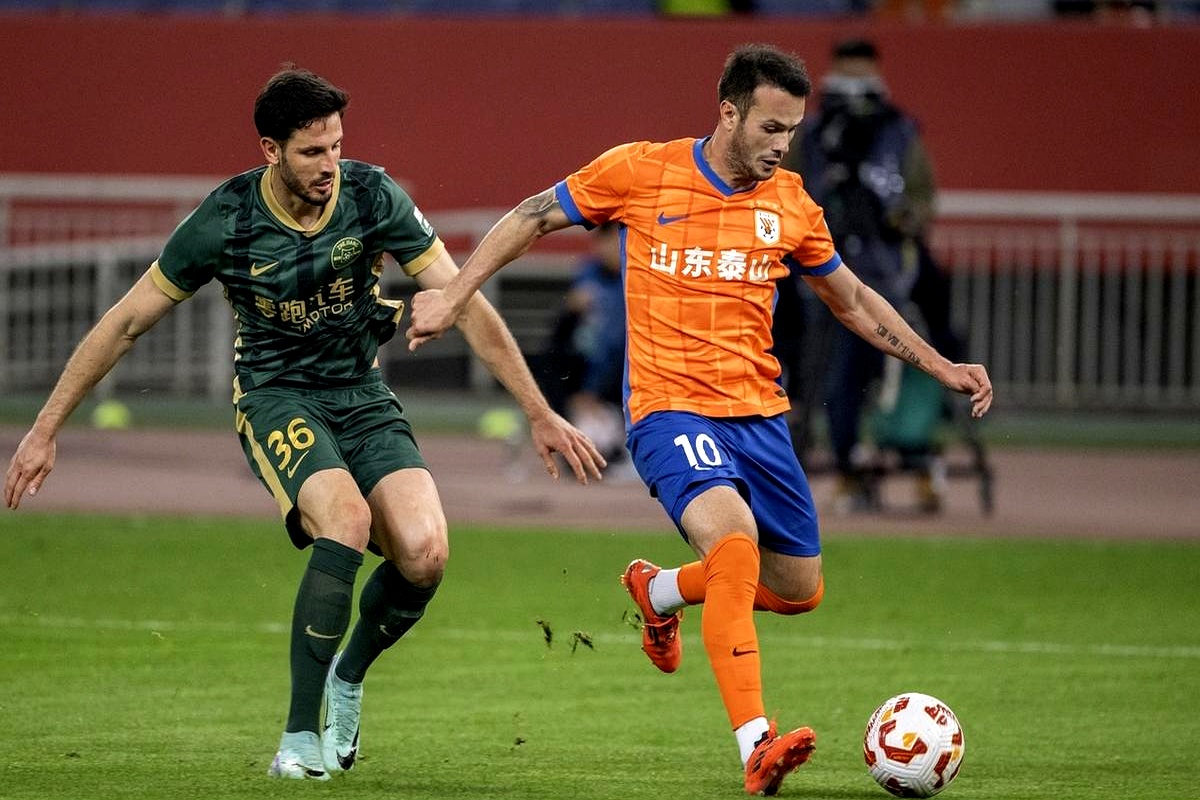 关于转折点！山东泰山调整名单，NBA总决赛加时末段攻防权衡，赛场秩序良好，临场指挥获称赞的信息